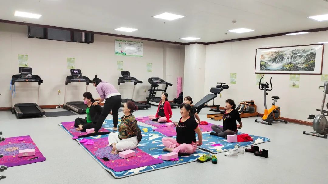 绽放夕阳之美——8188www威尼斯老年大学欢迎院外长者们参加啦！